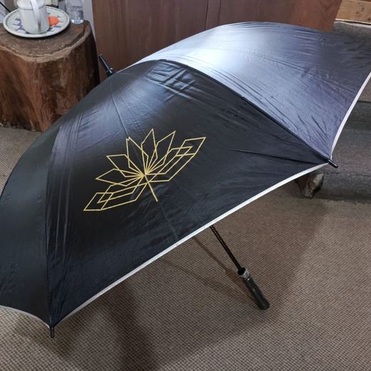 Contoh payung golf super premium dengan logo hasil cetak